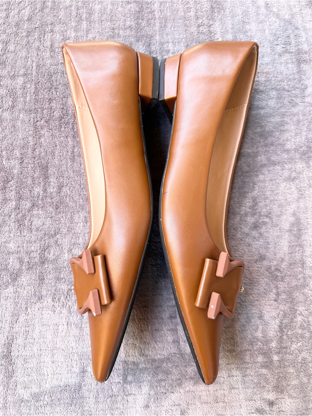C.Paravano C Buckle Pointed Toe Leather Flats Sz 40 US 9.5 Aida Chic Classic - Picture 13 of 14